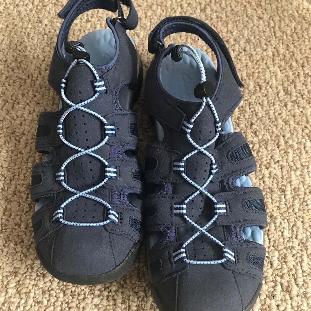 Clark’s rugged sandals. Women’s.